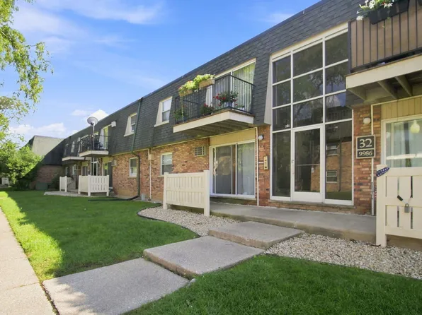 9986 S 84th Ter APT 103, Palos Hills, IL 60465
