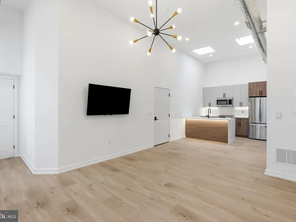 1232 Chancellor St #2C, Philadelphia, PA 19107