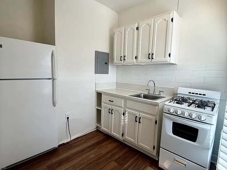 2805-2813A S Vermont Ave #2809-2 — Photo 5