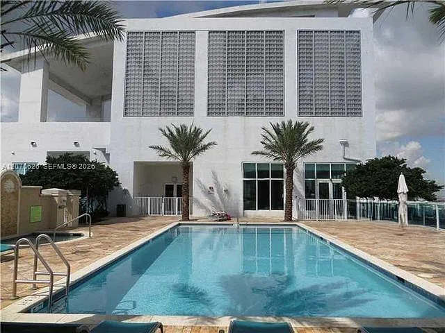 1 bed, 651 sqft, $2,350 — Photo 4