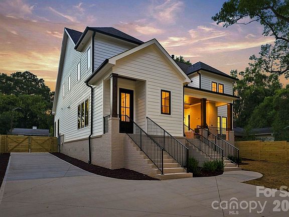 3rd image of 4647 General Pershing Dr