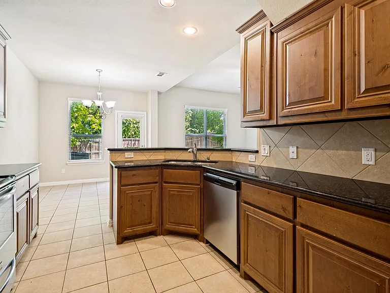 241 Barrington Ln — Photo 11