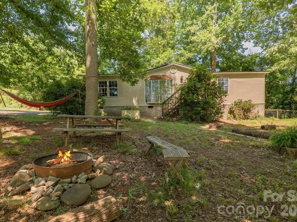611 Turkey Creek Ter, Leicester, NC 28748