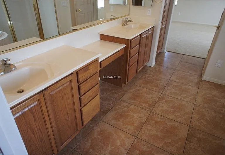 2307 Summer Home St — Photo 25