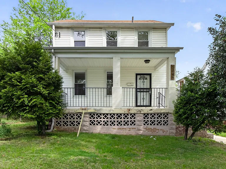 3046 Monroe St NE — Photo 1
