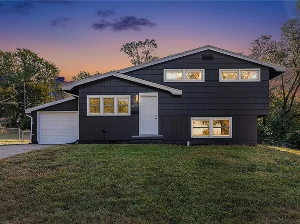 10717 Bales Ave, Kansas City, MO 64137