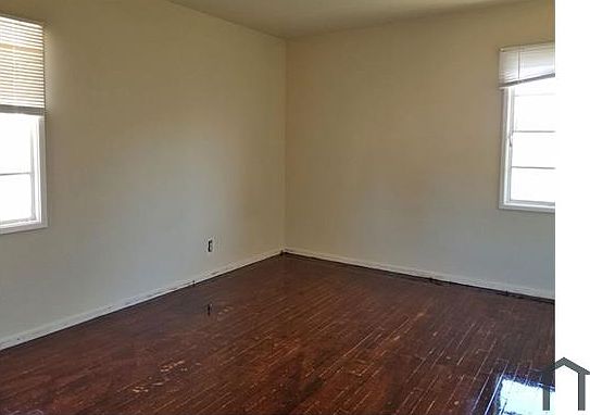 4th image of 4079 Abourne Rd