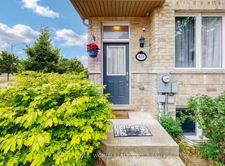 49 Kawneer Ter, Toronto, ON M1P 0C2