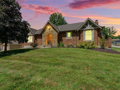614 W Maple St, Raymore, MO, 64083