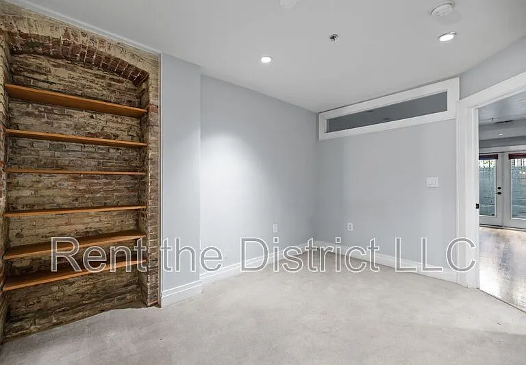 1109 M St NW #1 — Photo 12