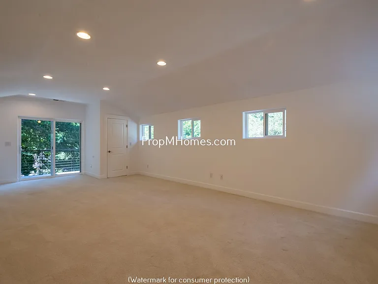 14995 SW 141st Ave — Photo 24