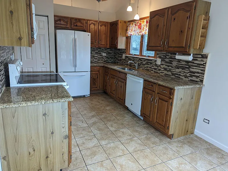 1373 River Oak Dr — Photo 8