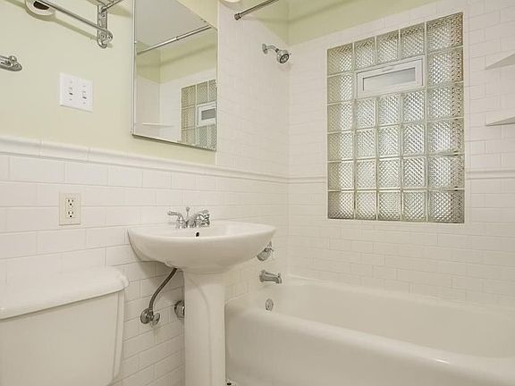 3rd image of 4937 Ewing Ave S