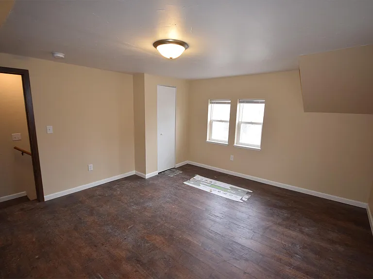 119 Harrison Pl — Photo 4
