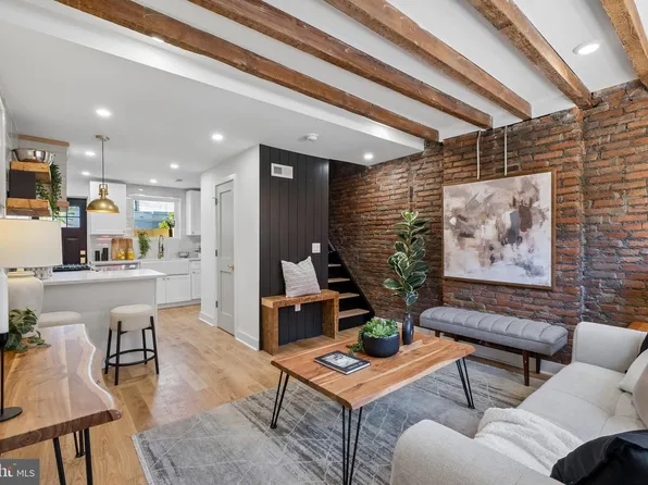 924 Cantrell St, Philadelphia, PA 19148