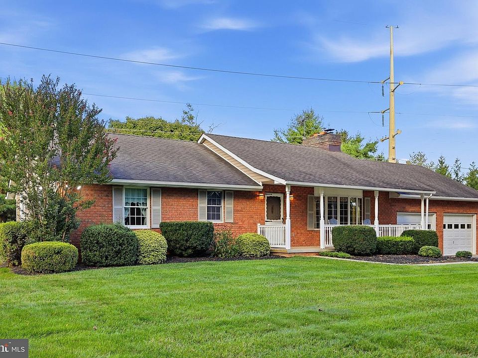 1st image of 2862 Lawndale Rd