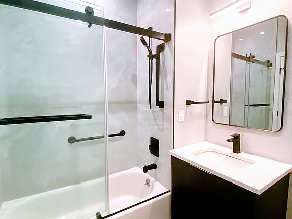 Model Apt, Bathroom.