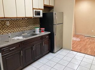 489 Onderdonk Ave #1RR, Ridgewood, NY 11385