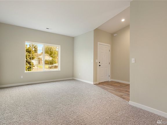 3rd image of 1211 196th Street Ct E