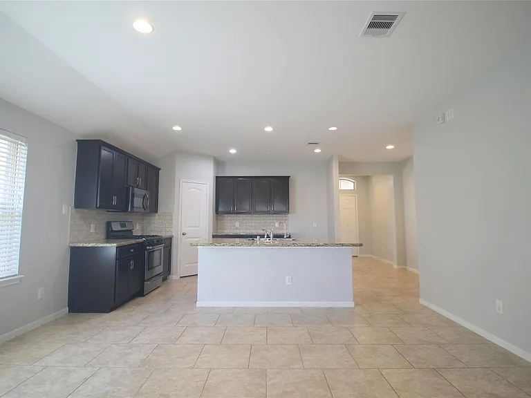 3410 McDonough Way — Photo 10
