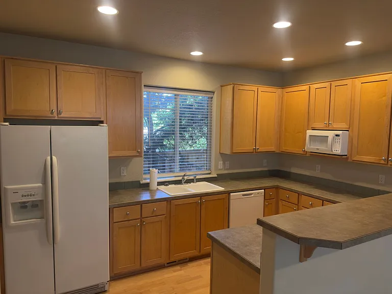 14735 SW Redbud Way — Photo 2