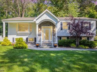 88 Sutton Dr, Berkeley Heights, NJ 07922