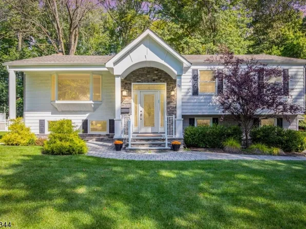 88 Sutton Dr, Berkeley Heights Twp., NJ 07922