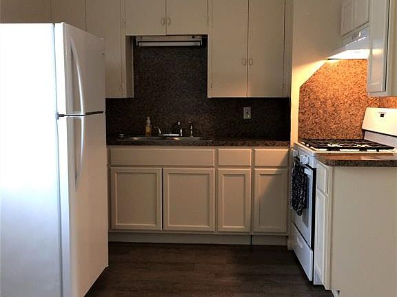 4th image of 1312 W Ellaine Ave