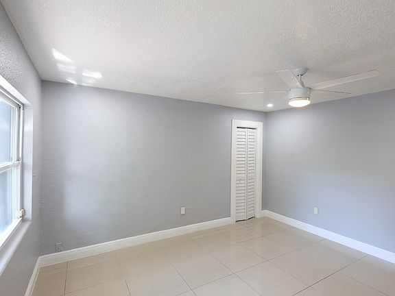 3rd image of 833 Mercado Ave
