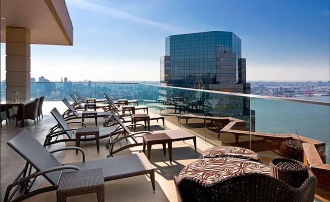 Rented by Compass | media 25