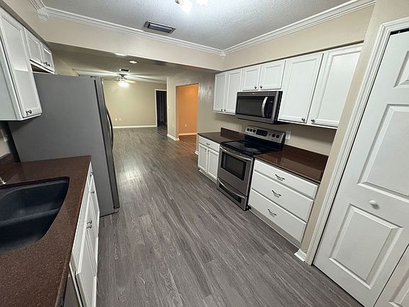 2nd image of 615 Floral Cir