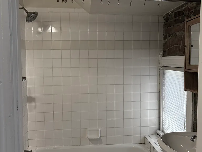 3425 Bryant St — Photo 15