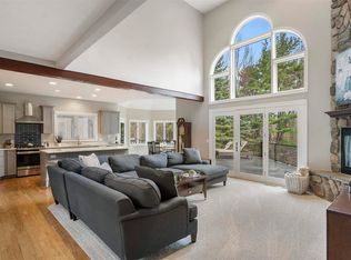 12405 Country Club Ct, Charlevoix, MI 49720