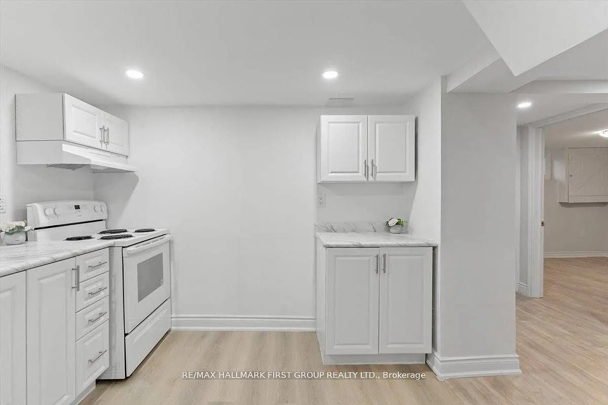 2 bed, $1,600 — Photo 3