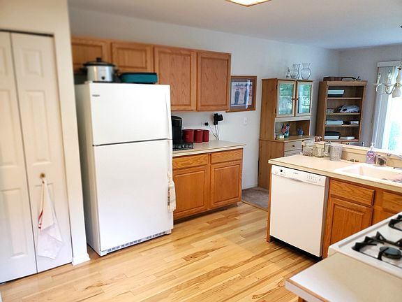 3rd image of 1483 Meadowsedge Ln #1483