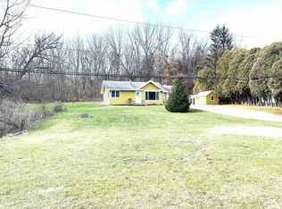 4316 Bellevue Rd, Clinton, IA 52732