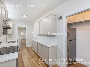 26 N Droom St #2, Newaygo, MI 49337
