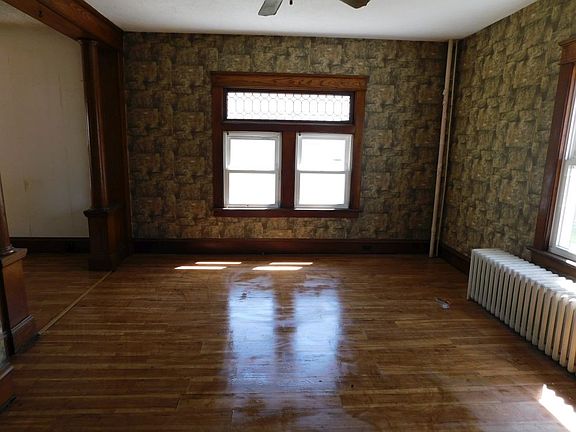 2nd image of 662 Madison Ave