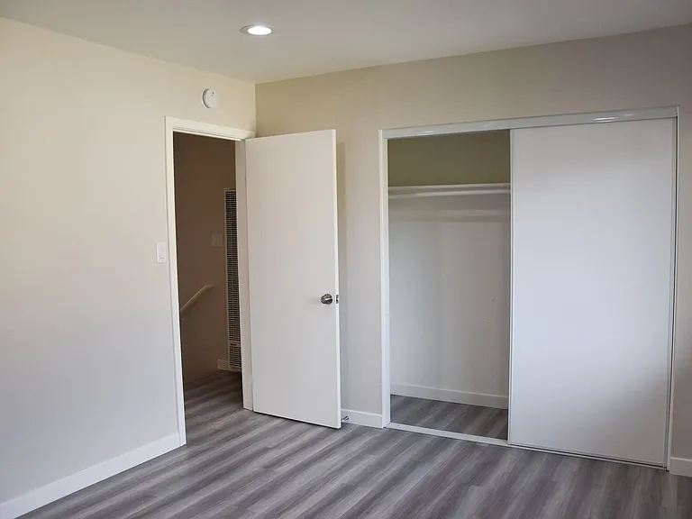 815 N Olive St — Photo 21