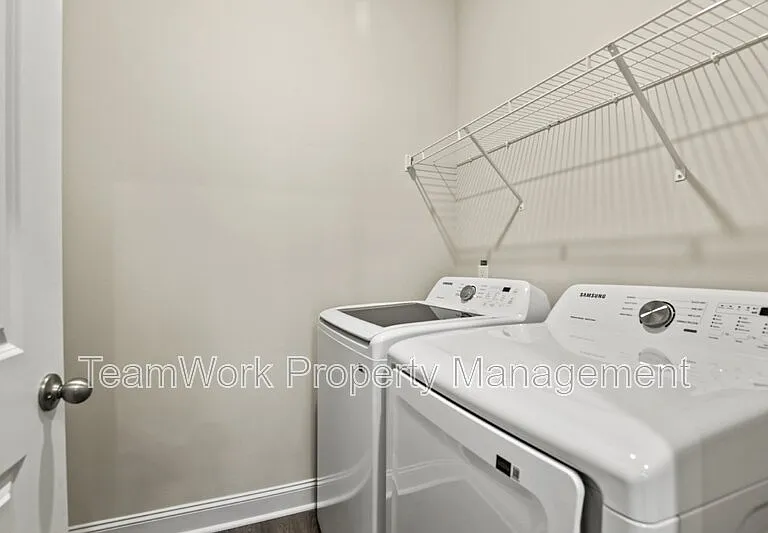 101 Langley Dr #D — Photo 13