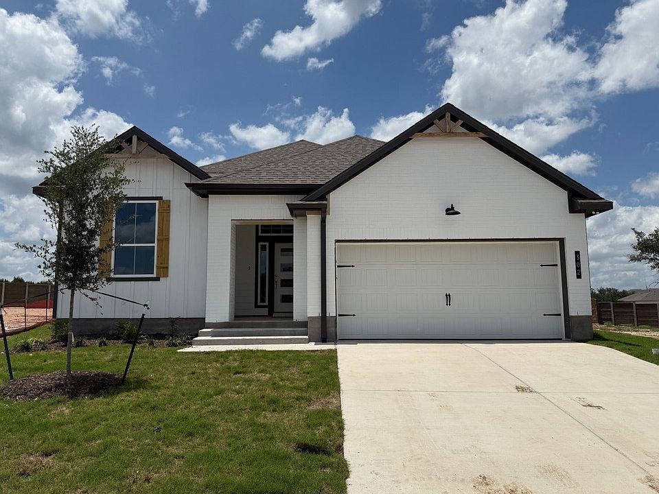 1st image of 302 Roy Dr