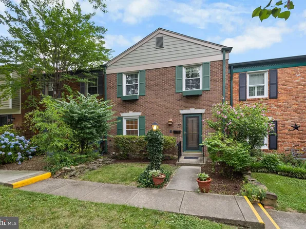 2107 Huntington Ave, Alexandria, VA 22303