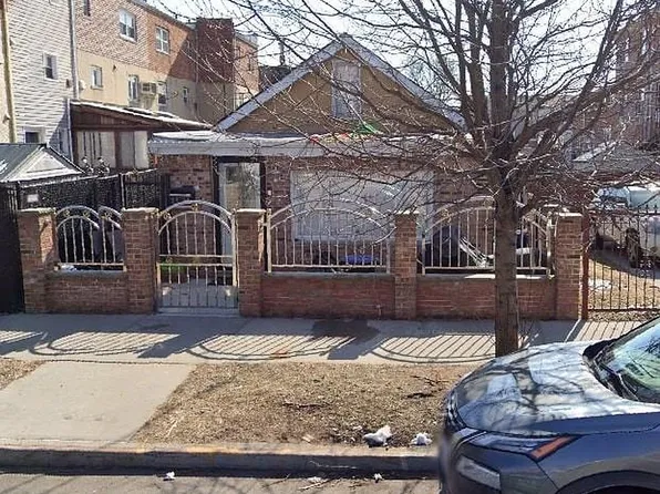 2738 Miles Ave, Bronx, NY 10465