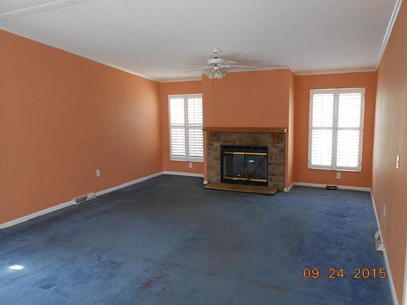 5th image of 990 Scenic River Dr