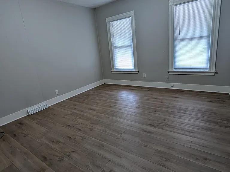 834 Congress Ave #1 — Photo 3