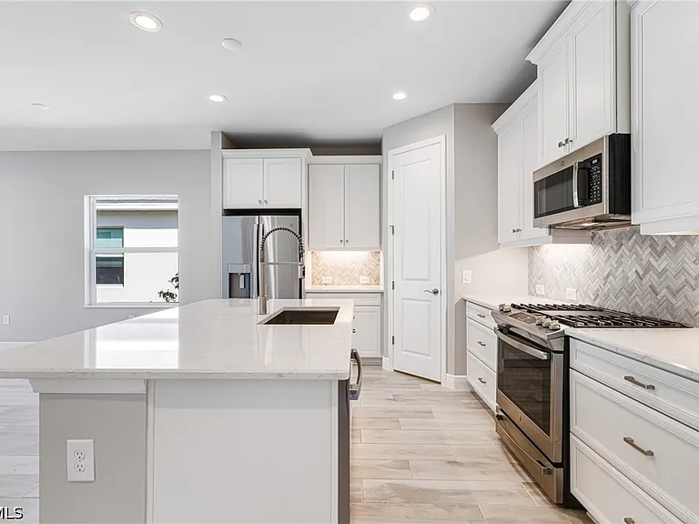 17812 Summerland Key Ct — Photo 6