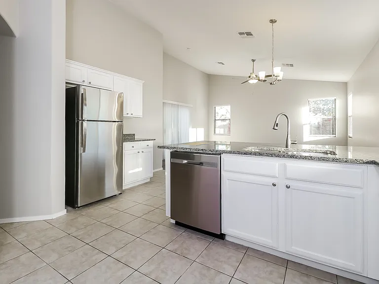 17912 W Port Au Prince Ln — Photo 4