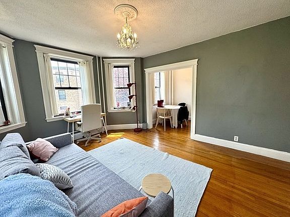 3rd image of 122 Riverway APT 14