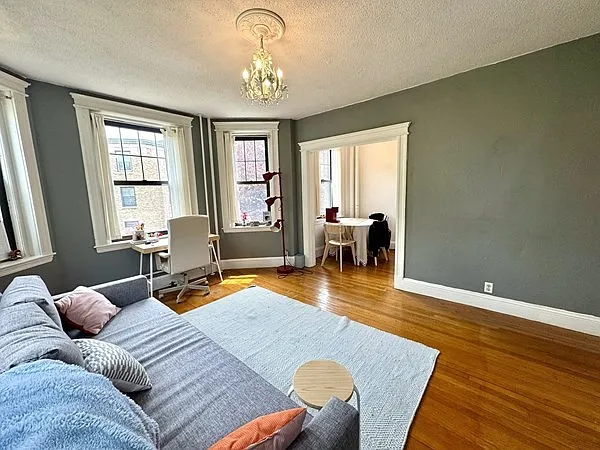 122 Riverway #14 — Photo 3