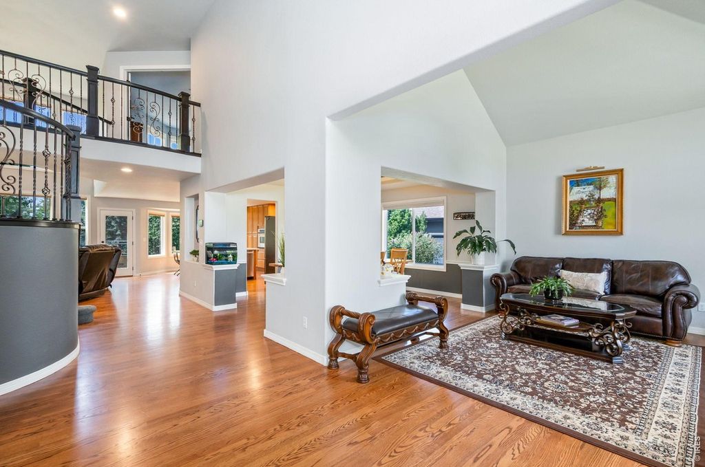 3883 Poudre Dr